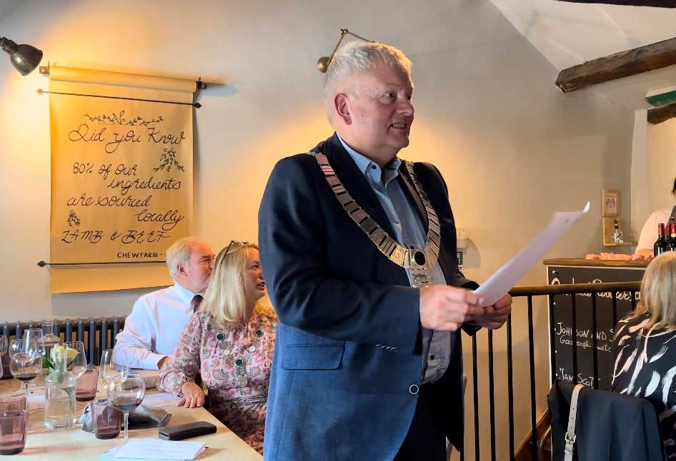 the Mayor of the Ribble Valley addresses diners at La Locanda