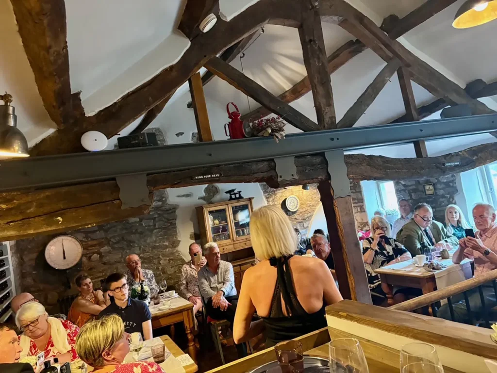 a packed restaurant at Locanda Lancashire enjoy live opera and authentic Italaian food at its very best!
